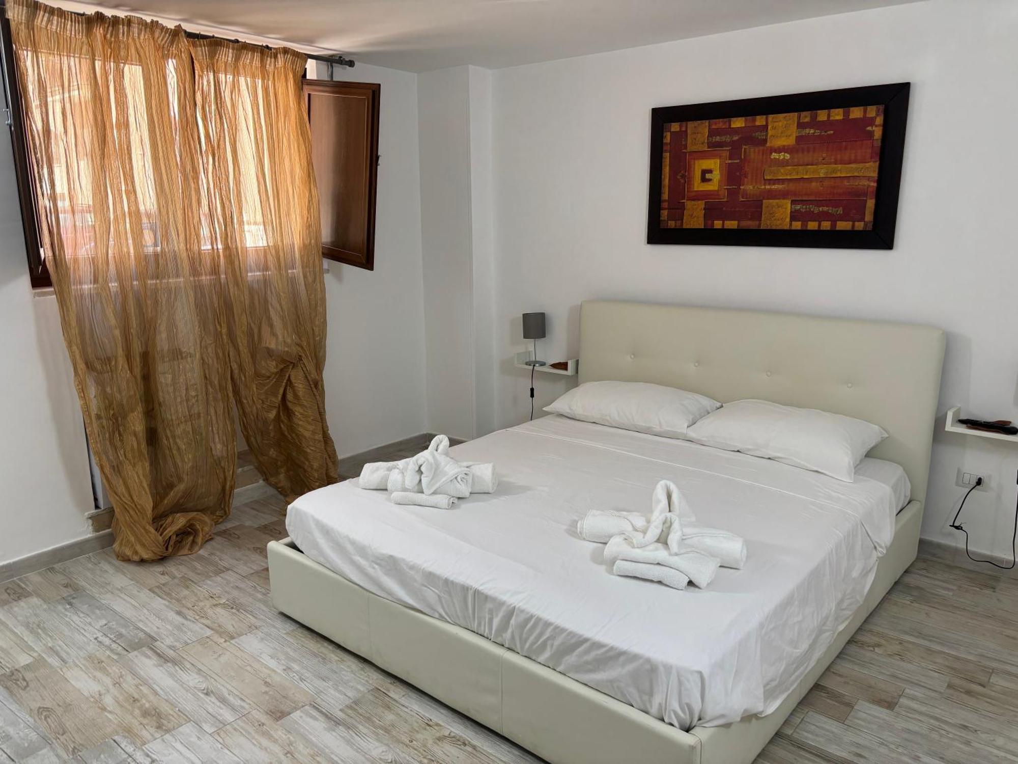 Apartamento L'Arco Di Porta Lecce Bríndisi Exterior foto